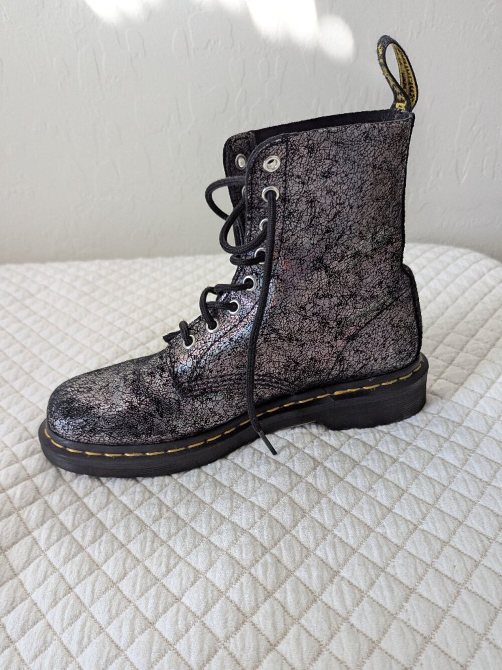 Dr. Martens 1460 Pascal Iridescent Crackle Boots size 8 - Picture 6 of 10